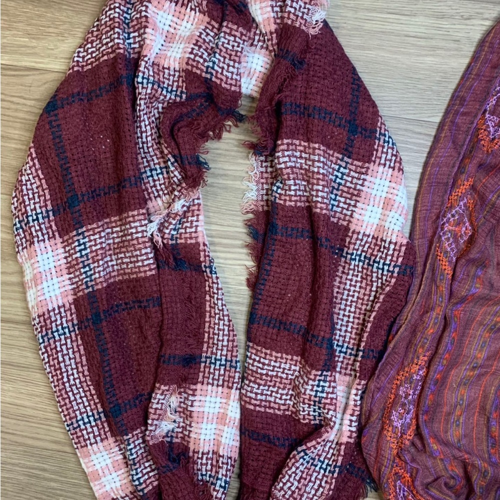Scarf bundle - Picture 2 of 3